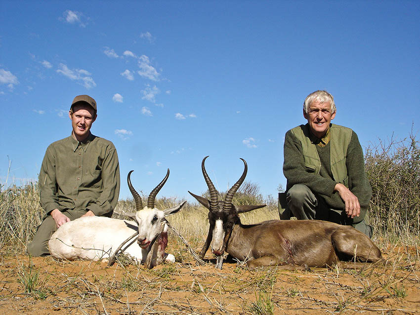 SPRINGBOK-WHITE5-SPRINGBOK-BLACK-3